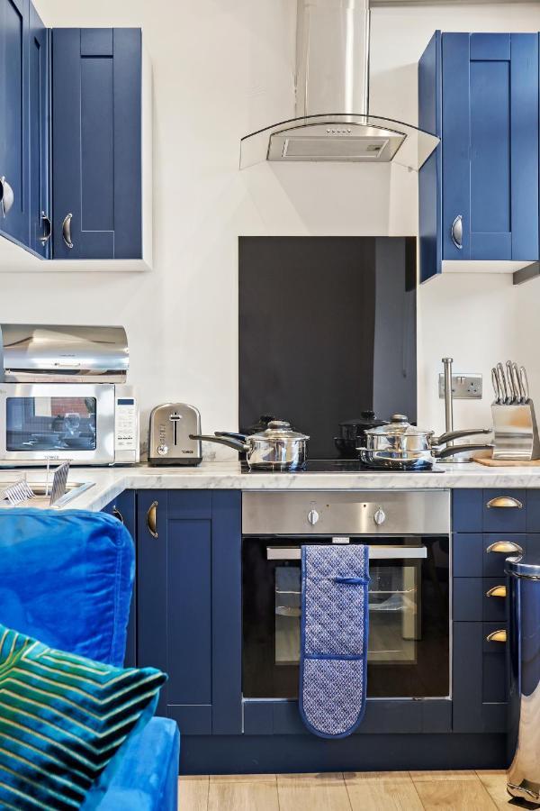 Stylish Yorkshire Gem - Sleeps 4 - Great Location Apartment Castleford Ngoại thất bức ảnh