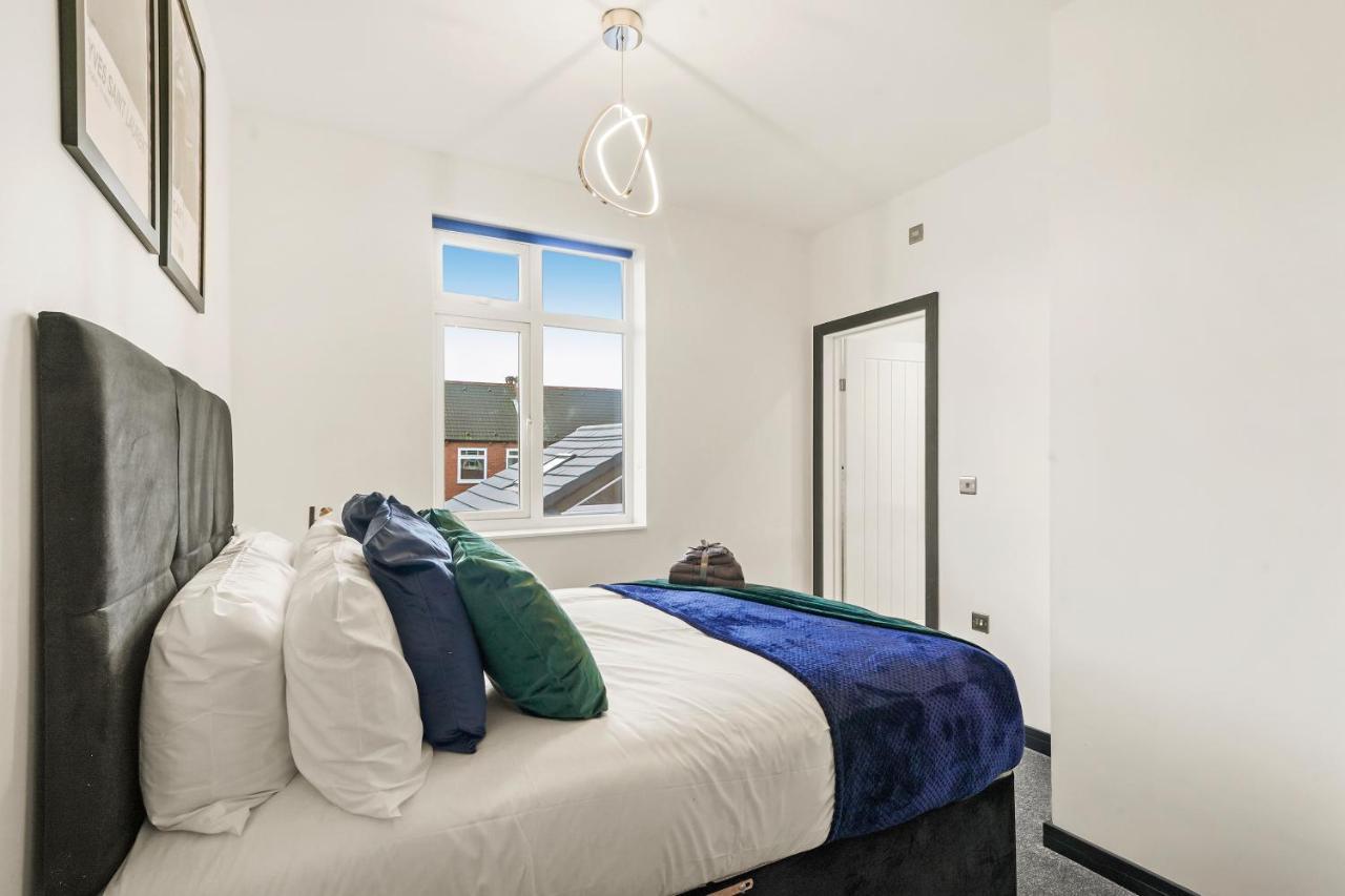 Stylish Yorkshire Gem - Sleeps 4 - Great Location Apartment Castleford Ngoại thất bức ảnh