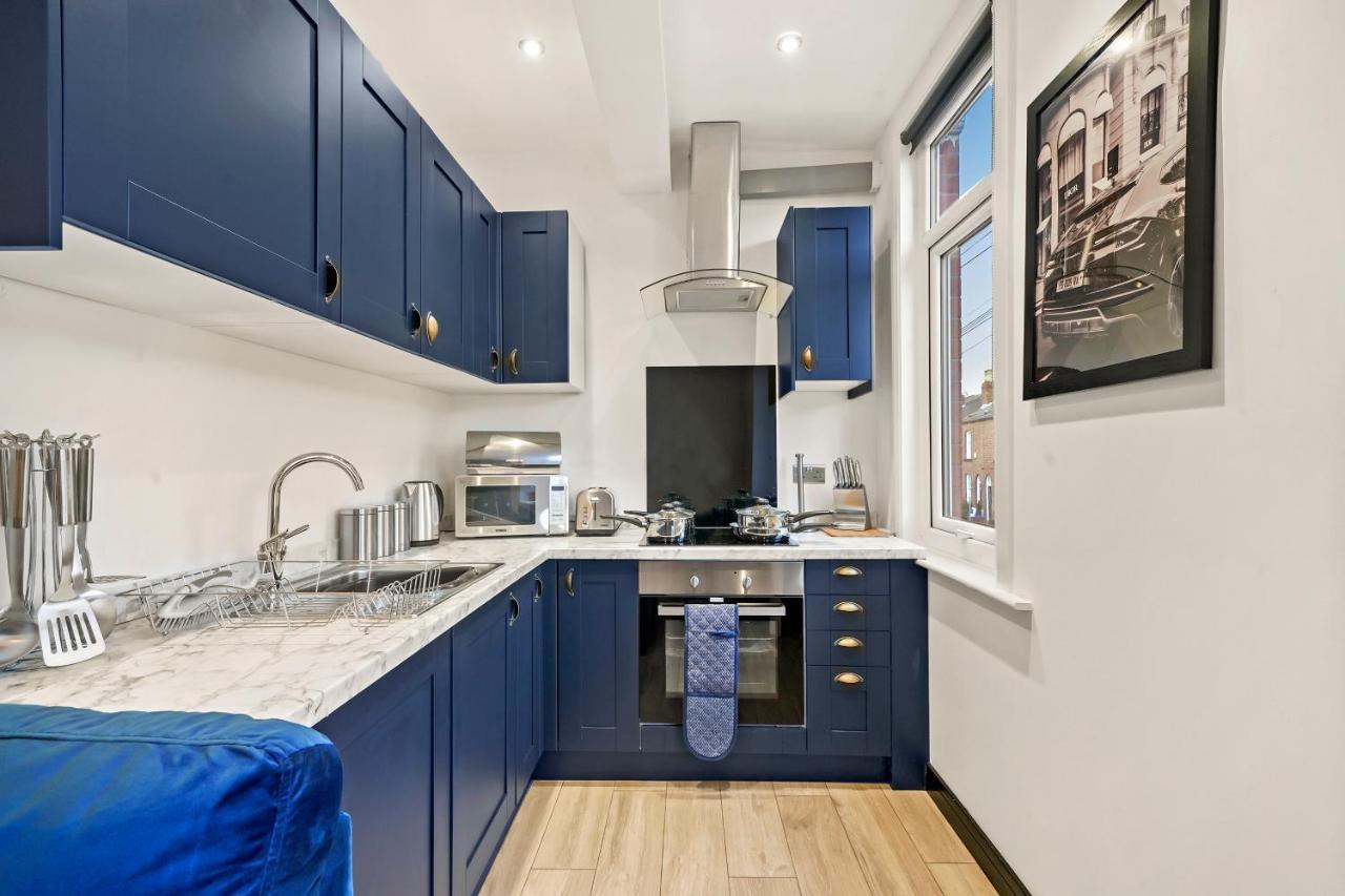 Stylish Yorkshire Gem - Sleeps 4 - Great Location Apartment Castleford Ngoại thất bức ảnh
